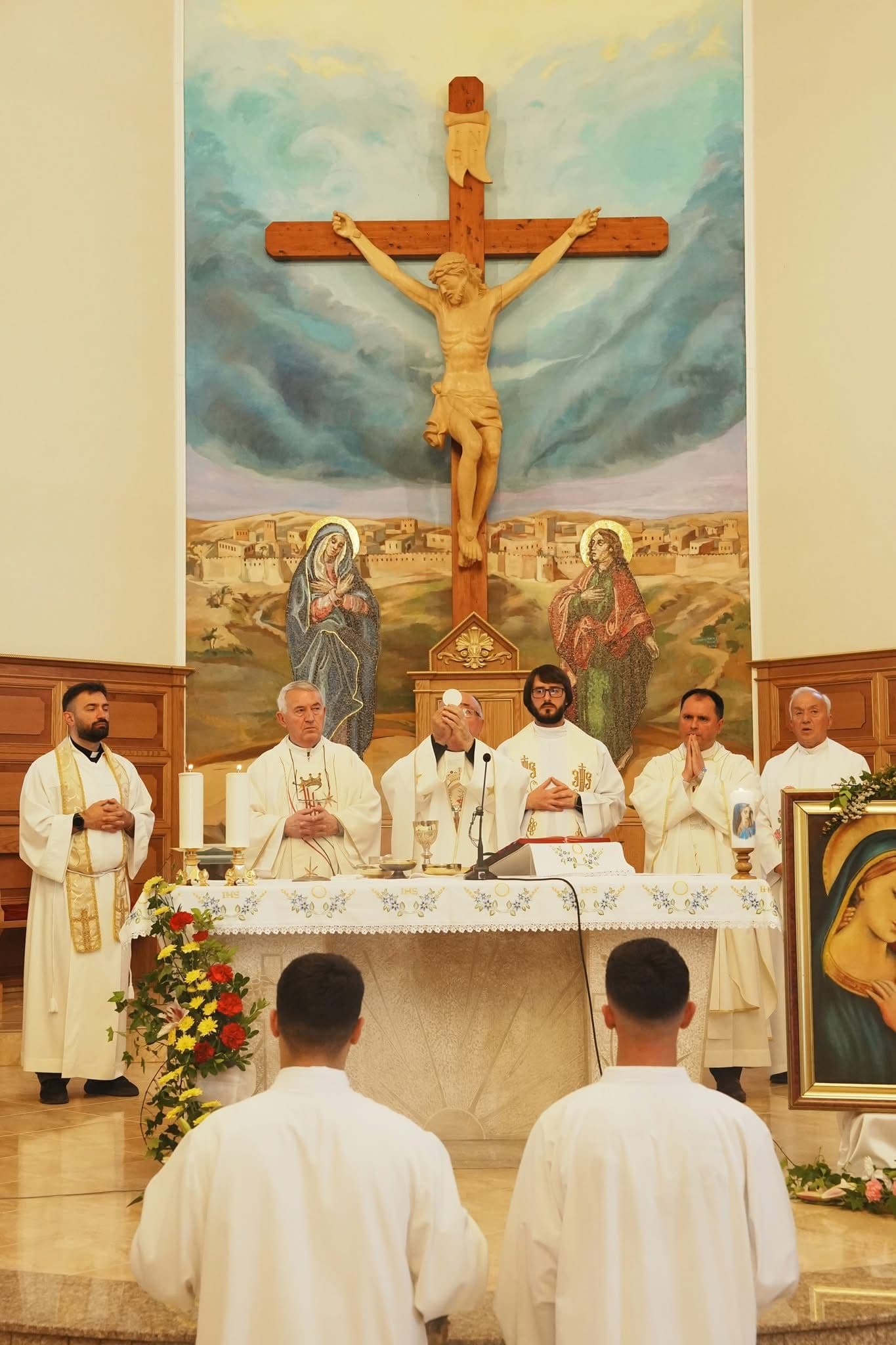 Klinë: Festa e Nënës së Këshillit të Mirë mbledh besimtarët dhe hap vitin jubilar