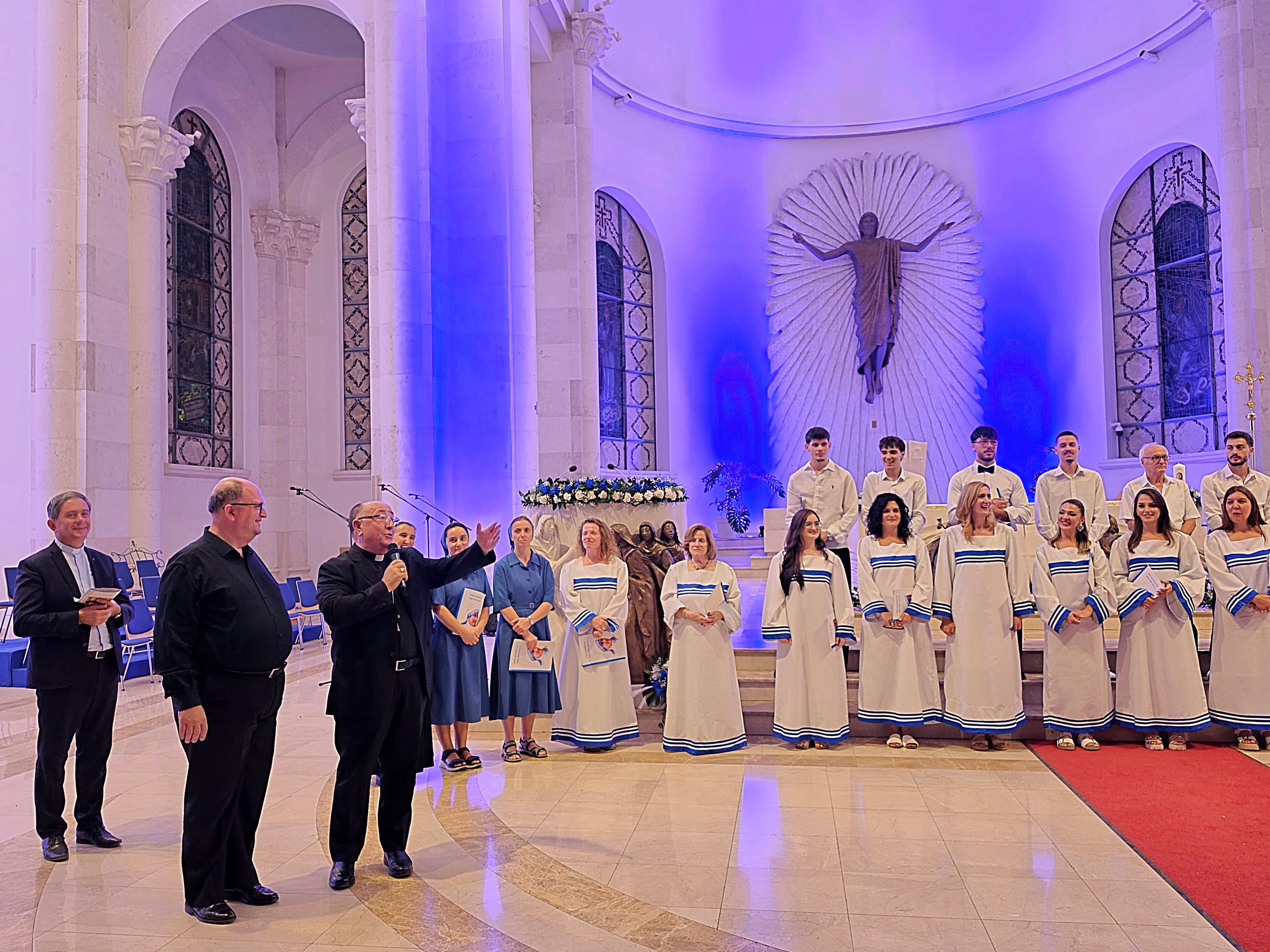 KONCERT SOLEMN NË DHJETËVJETORIN E SHENJTËRIMIT TË NËNË TEREZËS